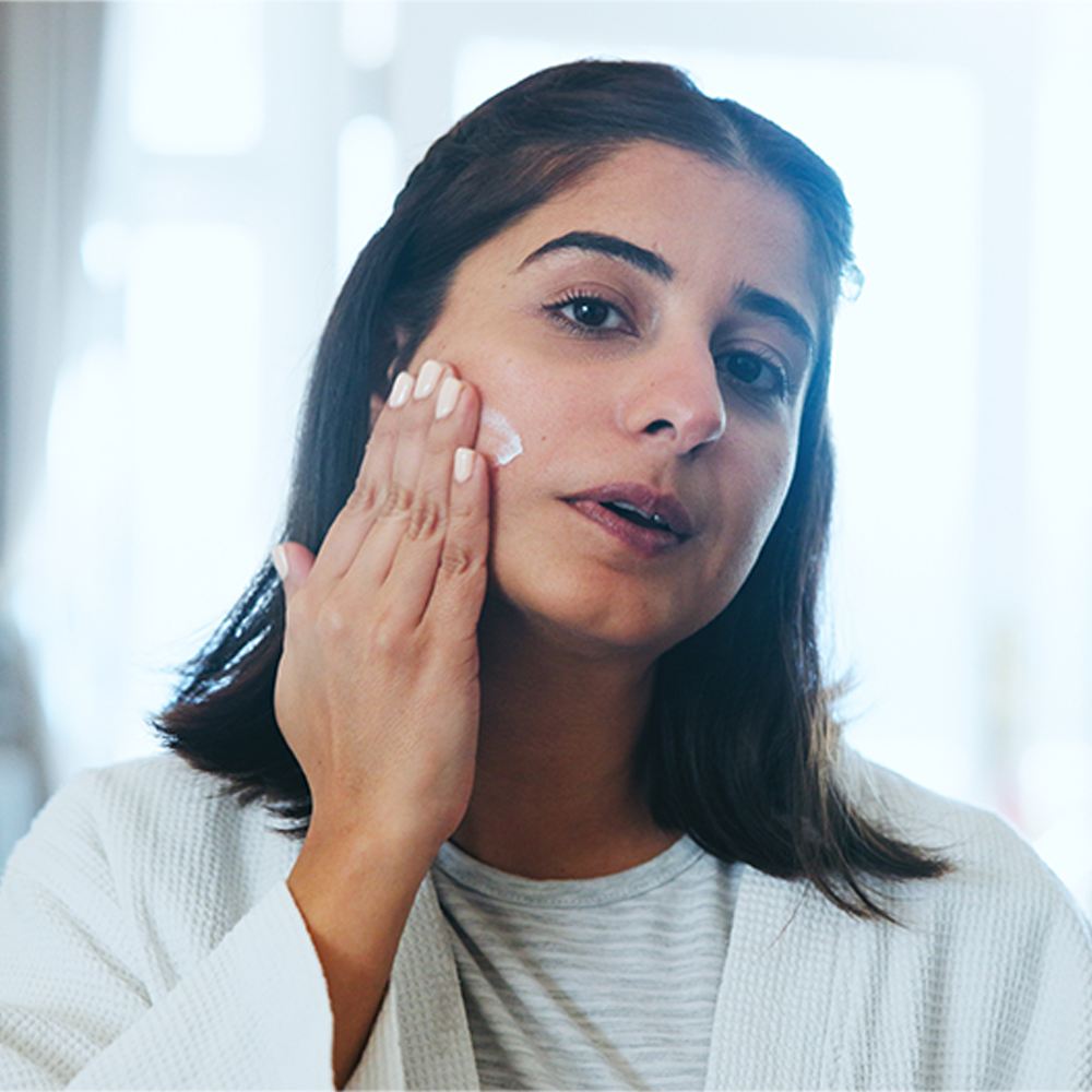 How to Apply Sun Block on Face